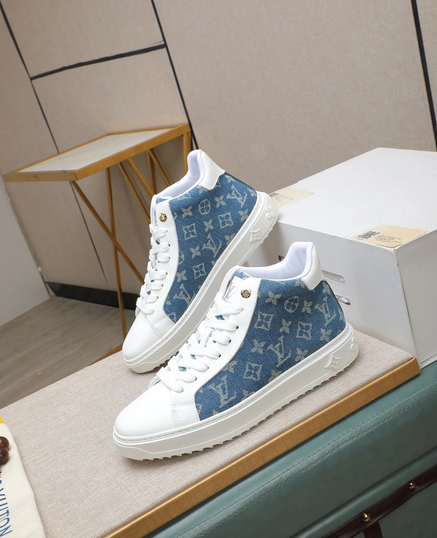 Men's shoes 💰580 📛📛【LOUIS VUITTON】Louis Vuitton official website synchronized new products 👟Milan fashion catwalk style 🇰🇾🇰🇾LV family logo, celebrity style, a must-have for fashionistas ⚠️First-layer calfskin ➕Genuine leather lining ➕Official website original version special outsole 👞Number 38-44
